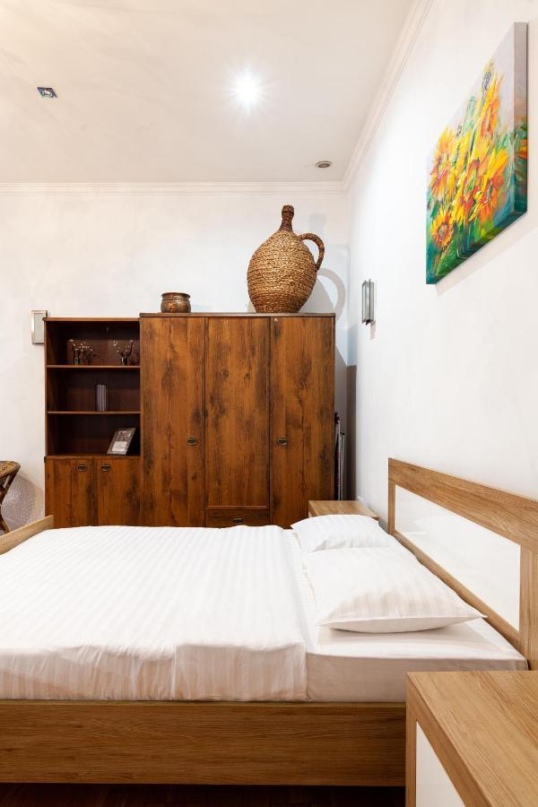 Romari Лесі Українки Apartment Lviv Luaran gambar